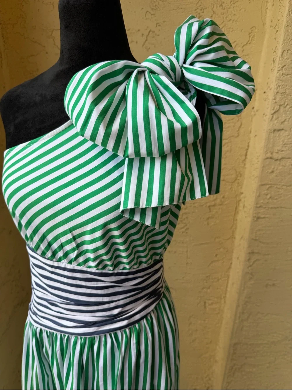 French Connection Alexis One Shoulder Dress Sz 4 Striped Bow Vacation NWT - Picture 6 of 11